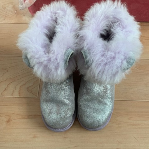 Limited Edition Unicorn Ugg Boots Big Girl Size 6 - Picture 7 of 8
